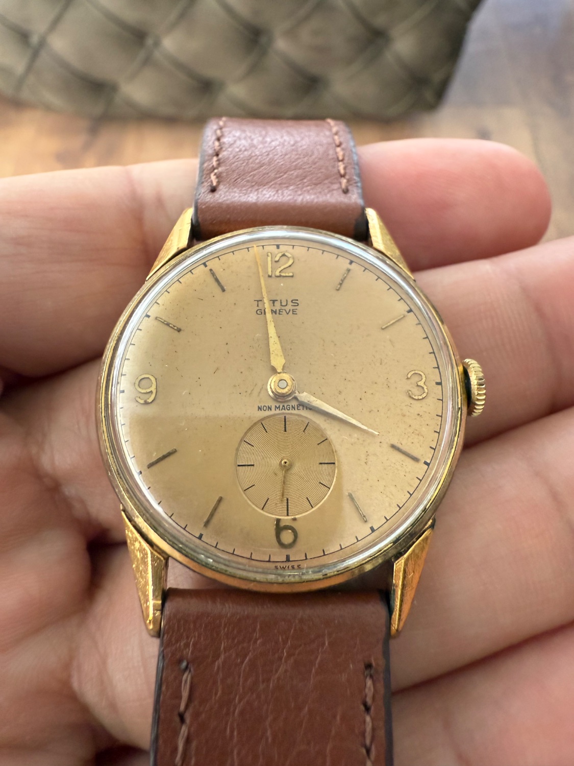 TITUS Titus Genève small seconds